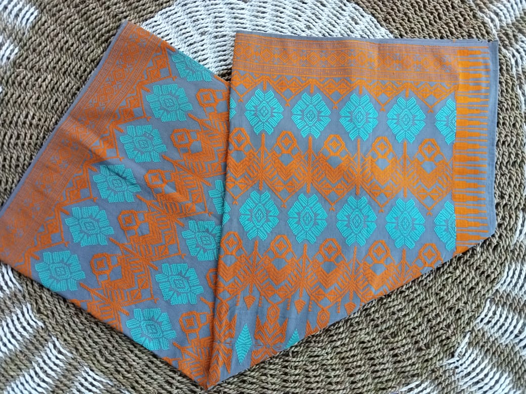 Kain Tenun Songket Sukarara